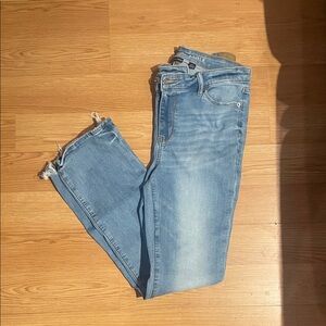 American Eagle next level stretch size 8, short Blue Jeans